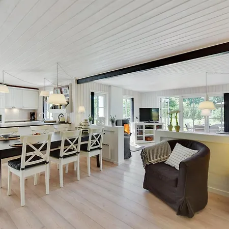 Prázdninový dům Raili - 1-5km From The Sea By Interhome *